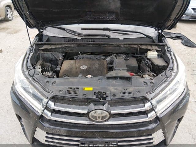 2018 TOYOTA HIGHLANDER LIMITED PLATINUM 10