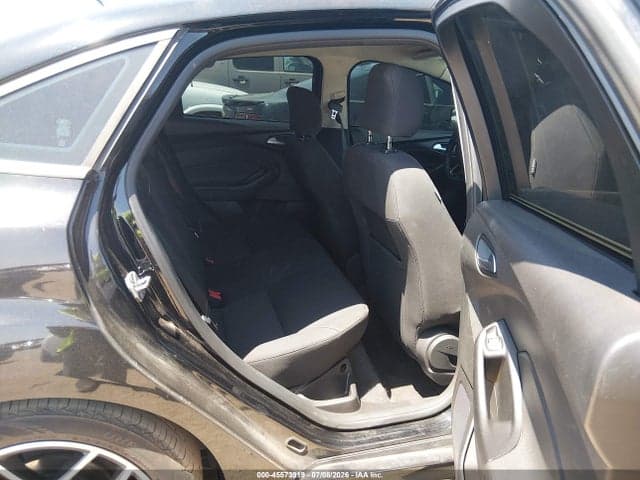 2016 FORD FOCUS SE 8