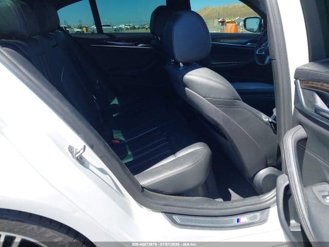 2018 BMW 540I 8