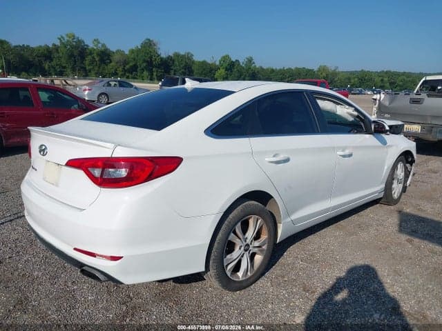 2017 HYUNDAI SONATA SE 4