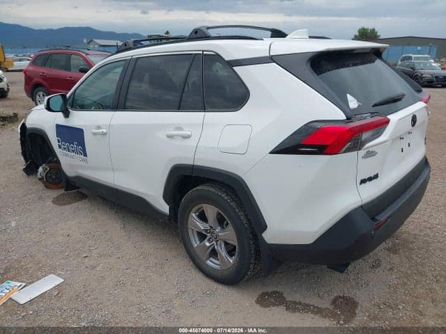 2024 TOYOTA RAV4 XLE 3