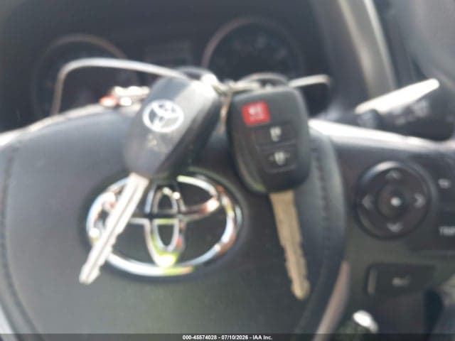 2018 TOYOTA RAV4 LE 11