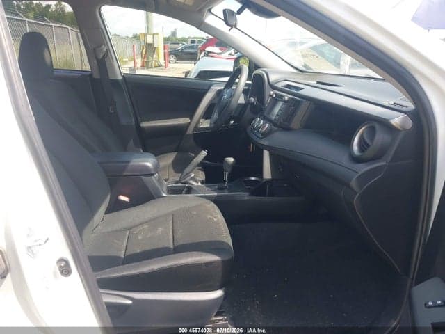 2018 TOYOTA RAV4 LE 5