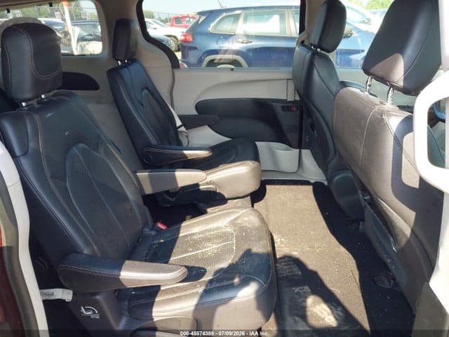 2019 CHRYSLER PACIFICA TOURING L 8