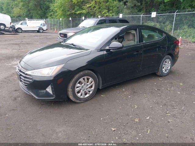 2019 HYUNDAI ELANTRA SE 2