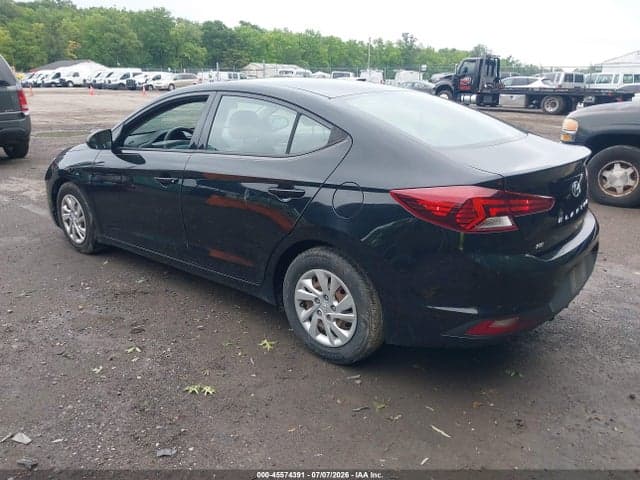 2019 HYUNDAI ELANTRA SE 3