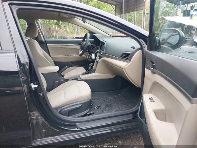 2019 HYUNDAI ELANTRA SE 5