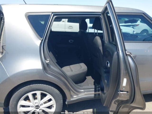 2018 KIA SOUL + 8