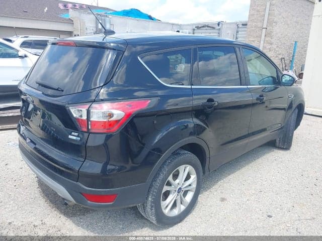 2017 FORD ESCAPE SE 4