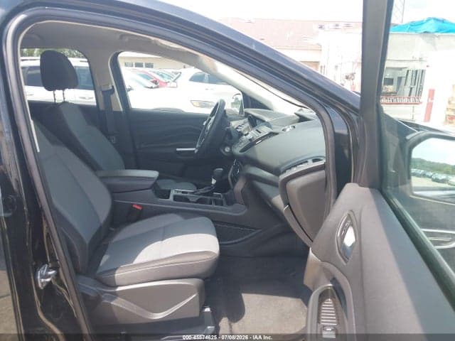 2017 FORD ESCAPE SE 5