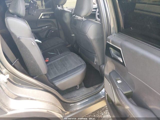 2025 MITSUBISHI OUTLANDER SE 2.5 2WD 8
