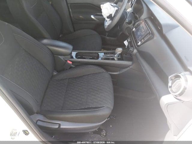 2022 NISSAN KICKS SV XTRONIC CVT 5