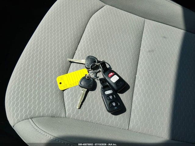 2019 HYUNDAI ELANTRA SE 11