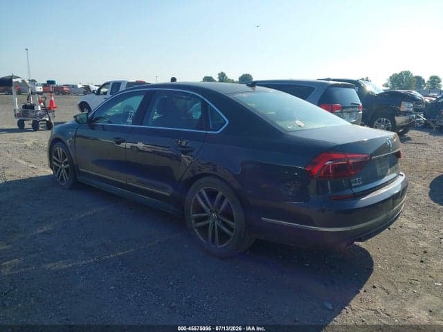 2017 VOLKSWAGEN PASSAT 1.8T R-LINE 3