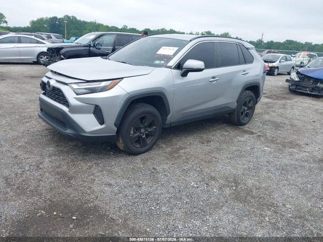 2023 TOYOTA RAV4 XLE 2