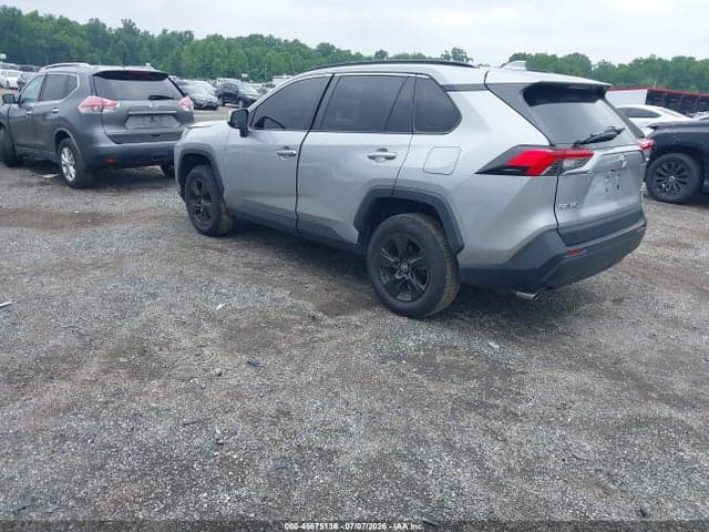 2023 TOYOTA RAV4 XLE 3