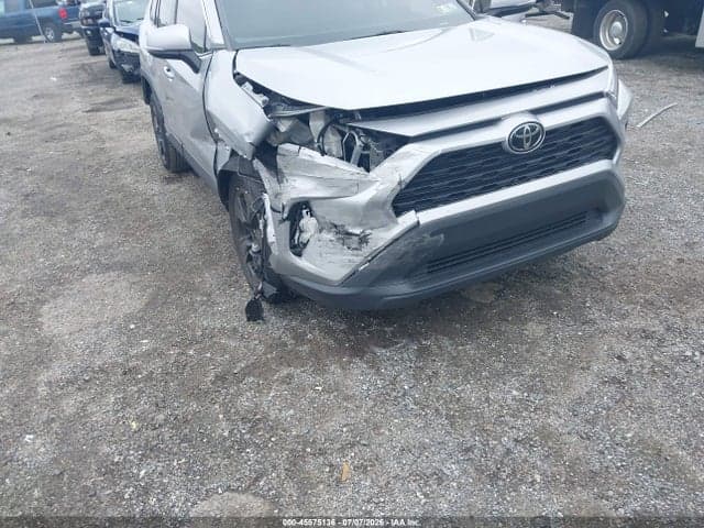 2023 TOYOTA RAV4 XLE 6