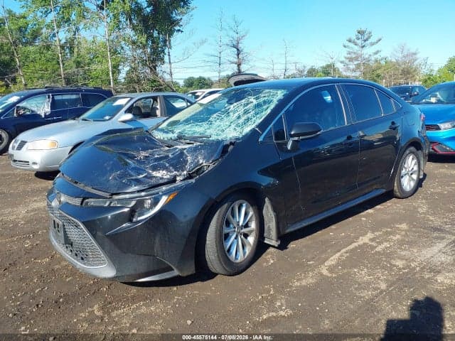 2020 TOYOTA COROLLA XLE 2