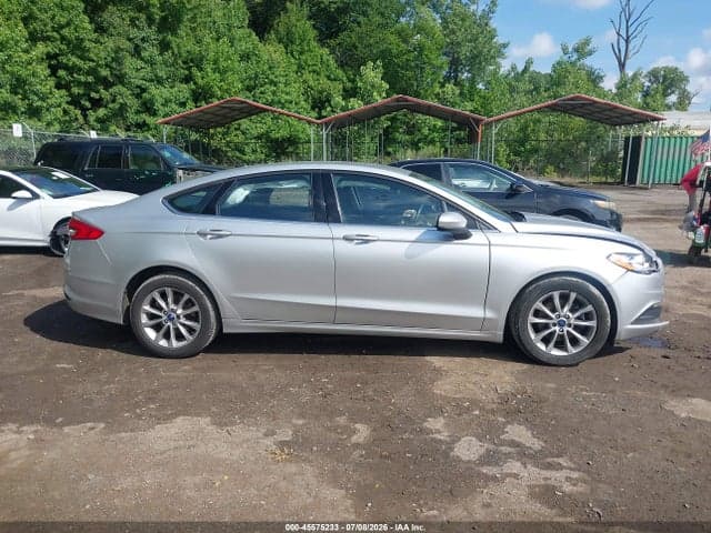 2017 FORD FUSION SE 13