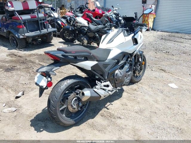 2025 HONDA NC750 XD 4