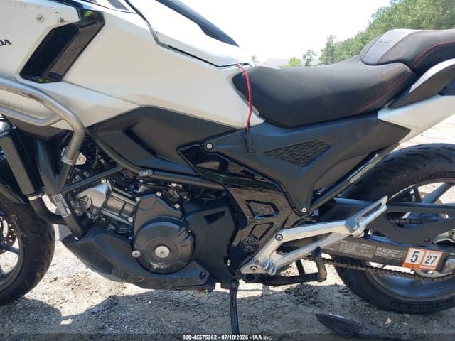 2025 HONDA NC750 XD 9