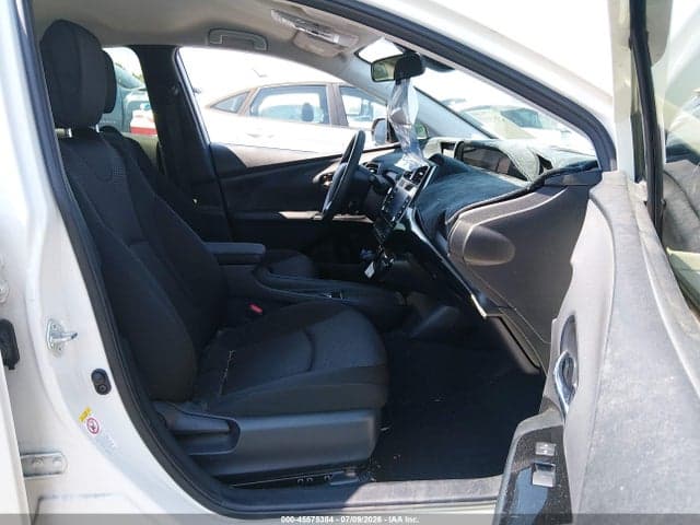 2020 TOYOTA PRIUS LE 5