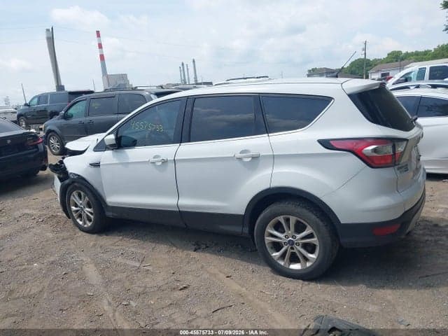 2017 FORD ESCAPE SE 14