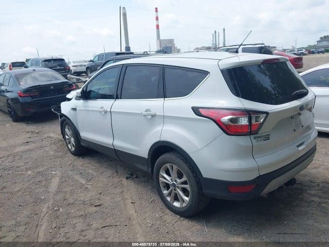 2017 FORD ESCAPE SE 3