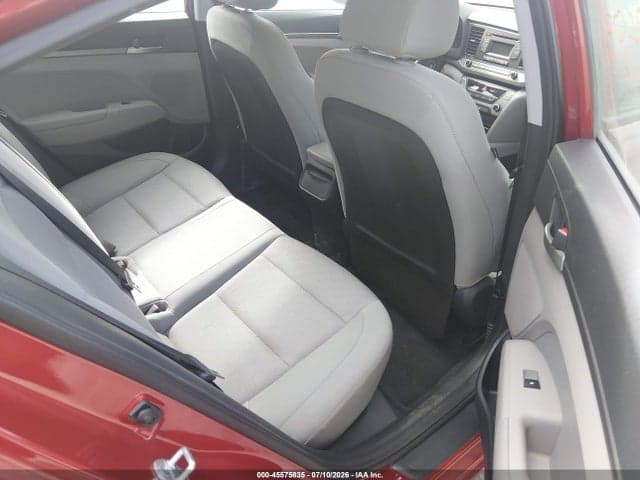 2017 HYUNDAI ELANTRA SE 8