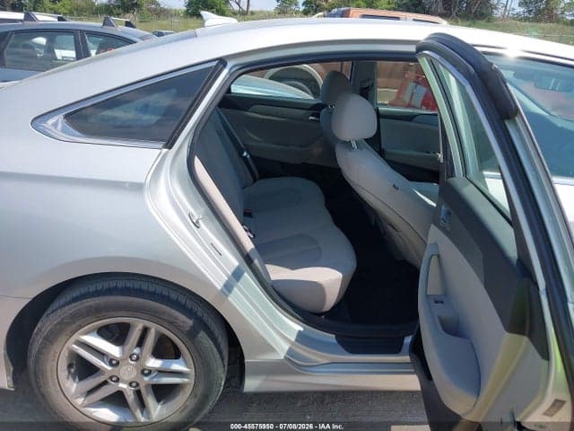 2019 HYUNDAI SONATA SE 8