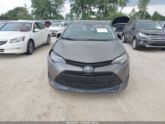 2018 TOYOTA COROLLA LE 12