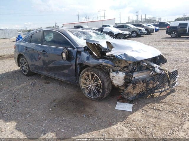 2020 TOYOTA AVALON XSE 1