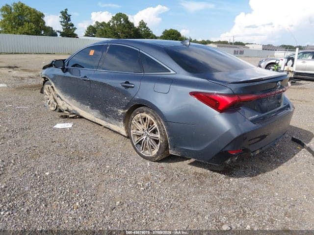2020 TOYOTA AVALON XSE 3