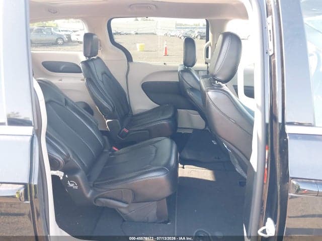 2024 CHRYSLER PACIFICA TOURING L 8