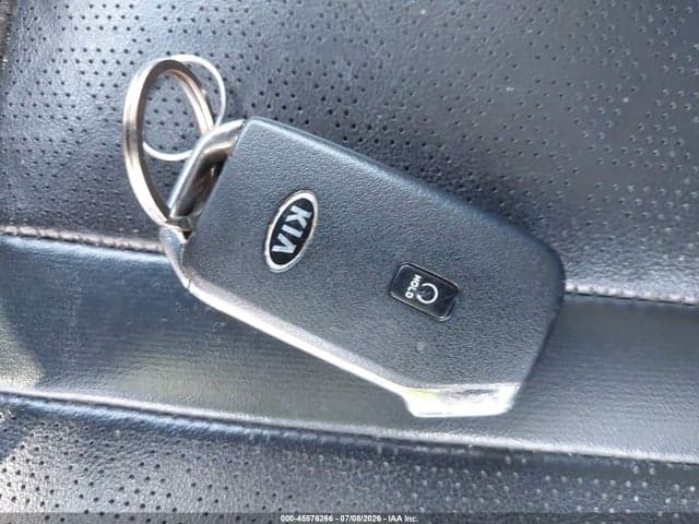 2021 KIA SORENTO S 11