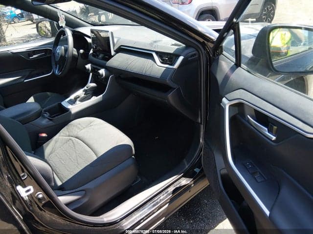2024 TOYOTA RAV4 HYBRID SE 5