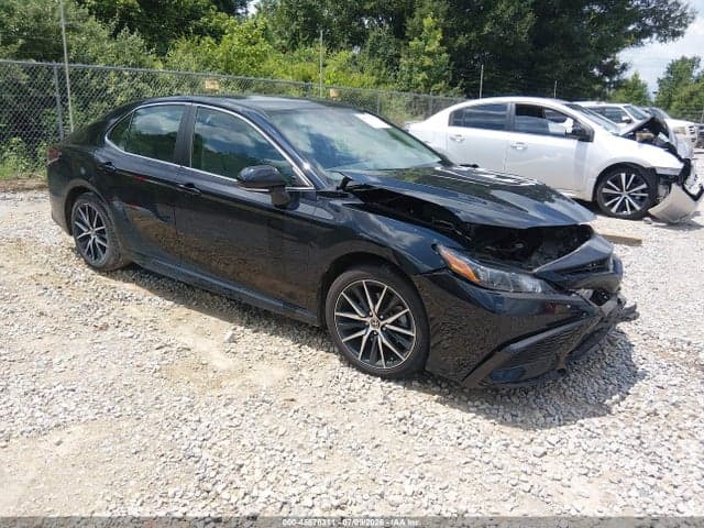 2022 TOYOTA CAMRY SE 2