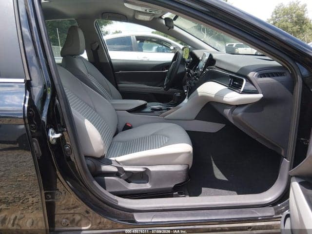2022 TOYOTA CAMRY SE 6