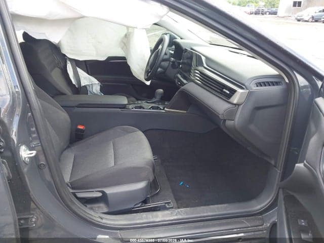 2025 TOYOTA CAMRY LE 5
