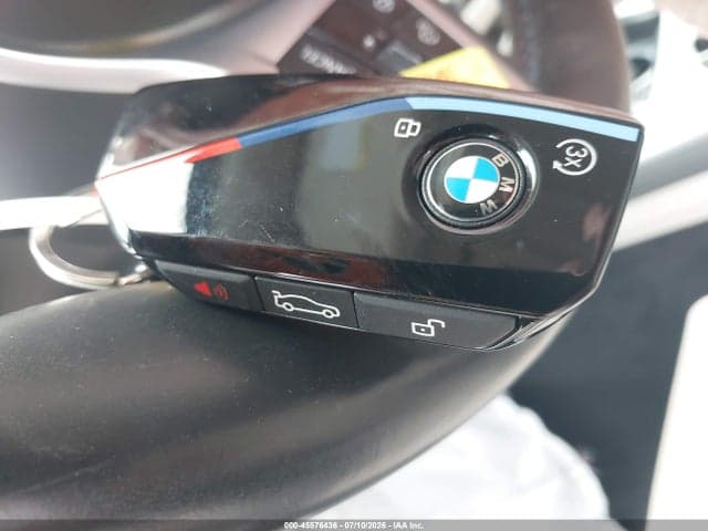 2025 BMW X7 M60I 11
