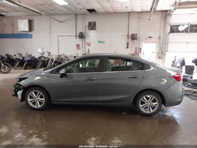 2018 CHEVROLET CRUZE LT AUTO 15