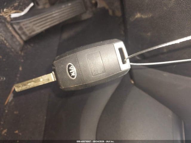 2017 KIA SORENTO 2.4L L 11