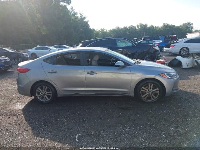 2017 HYUNDAI ELANTRA SE 13