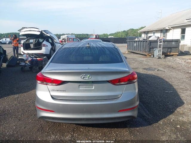 2017 HYUNDAI ELANTRA SE 16