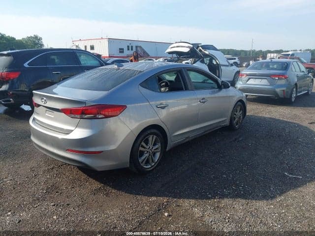 2017 HYUNDAI ELANTRA SE 4