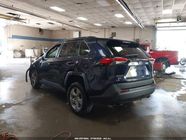 2023 TOYOTA RAV4 XLE 3