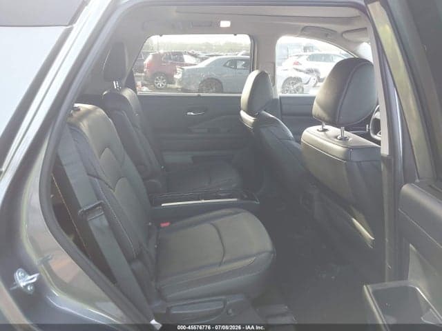 2025 NISSAN PATHFINDER SL FWD 8