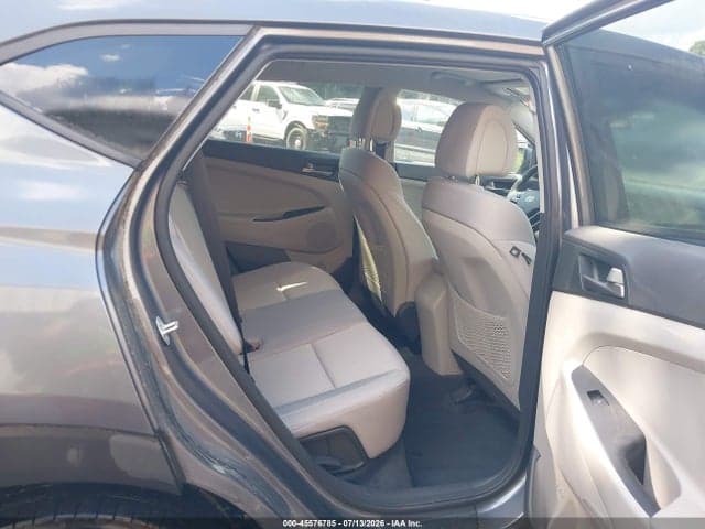 2018 HYUNDAI TUCSON SE 8