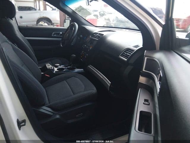 2017 FORD EXPLORER XLT 5