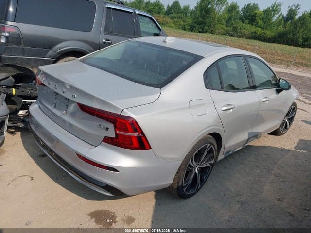2024 VOLVO S60 B5 CORE DARK THEME 4